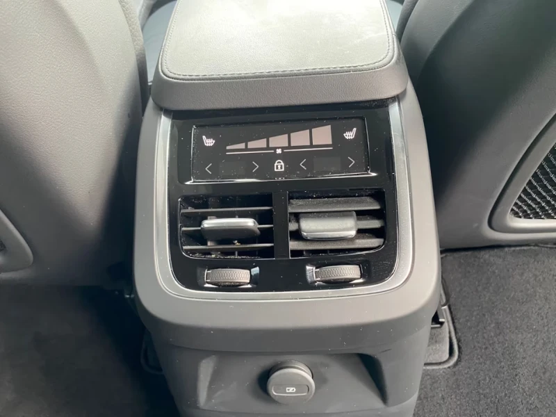 Volvo Xc90 T8/CORE/455HP/CAM/ACC/MEMORY/CARPLAY/AMBI/847f, снимка 15 - Автомобили и джипове - 52147971