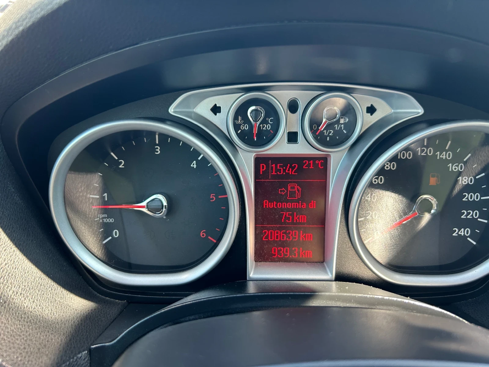 Ford Kuga 2.0 TDCI 4x4 - изображение 9