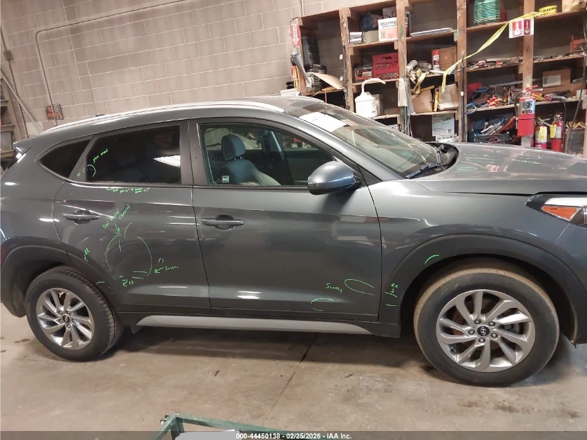 Hyundai Tucson Подгрев* Камера* Keyless - изображение 10