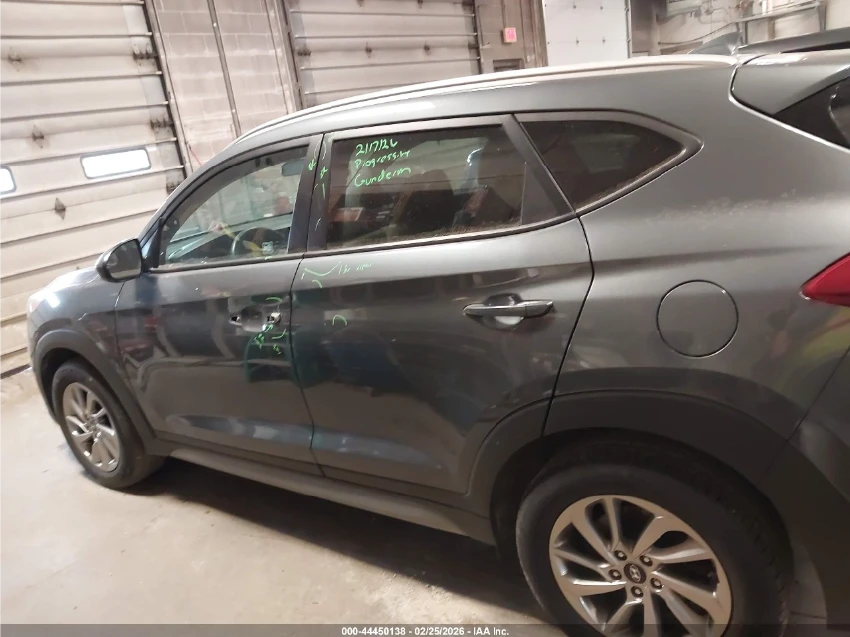 Hyundai Tucson Подгрев* Камера* Keyless, снимка 11 - Автомобили и джипове - 53787440