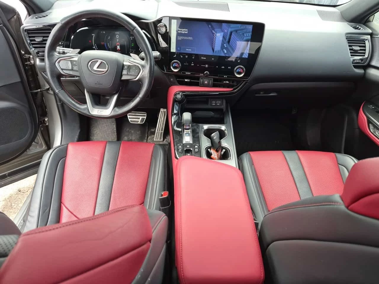 Lexus NX 450H+ /CARFAX/Дистроник/2 ключа/Пано/Обдух/Подгрев, снимка 9 - Автомобили и джипове - 53819556