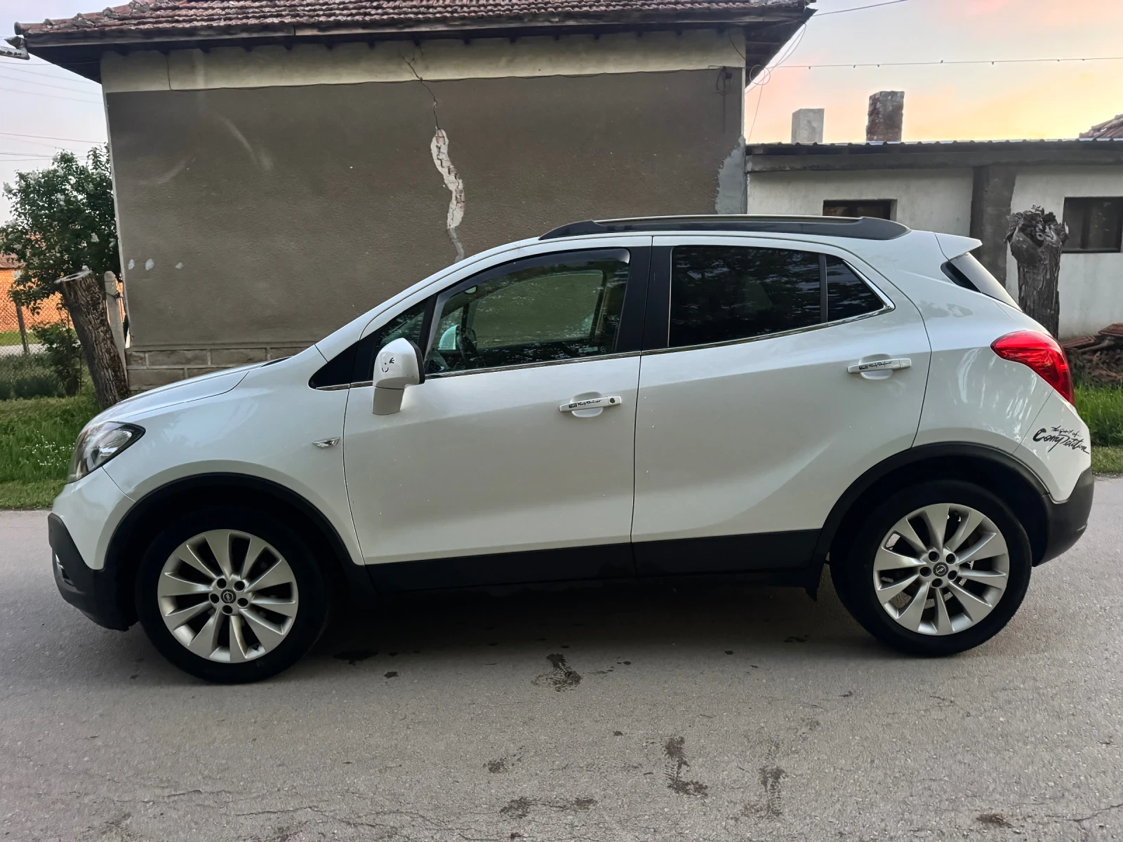 Opel Mokka ФУЛЛ ЕКСТРИ;:!!, снимка 3 - Автомобили и джипове - 54309667