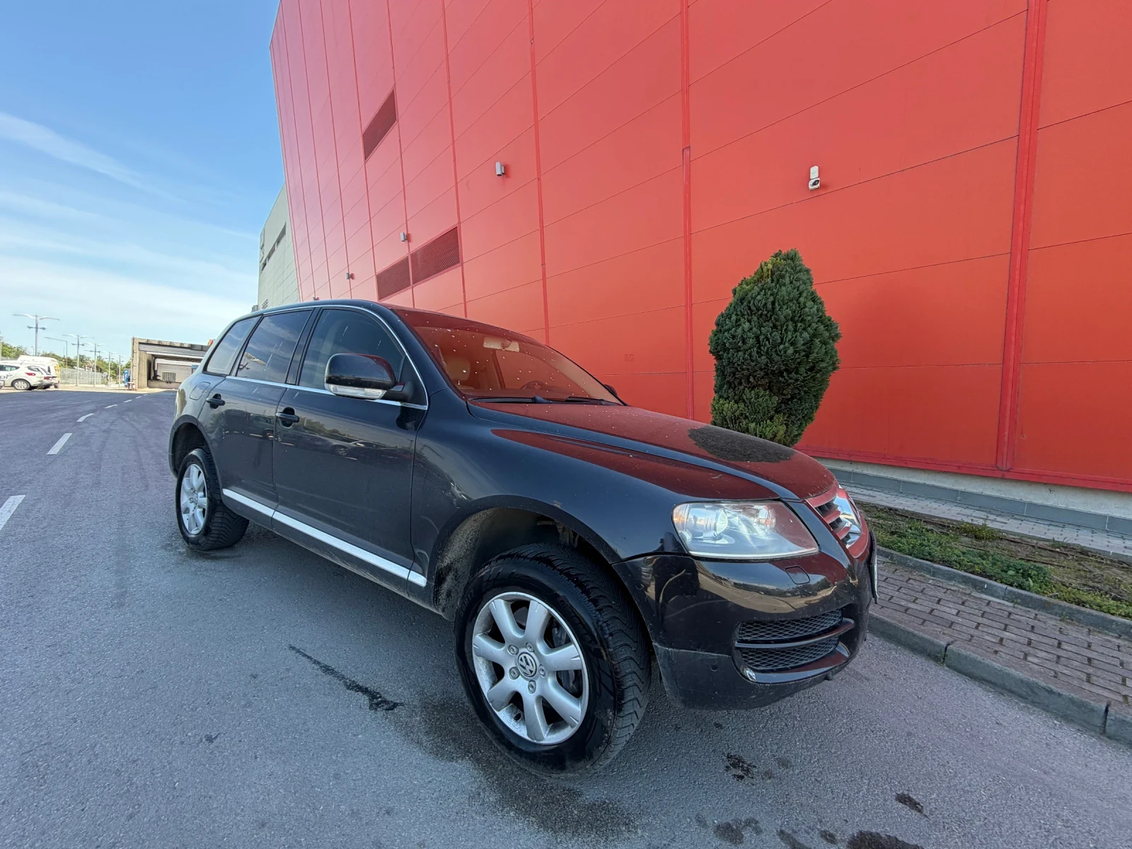 VW Touareg 3.0TDI* НА* ПРУЖИНИ* КОжа, снимка 2 - Автомобили и джипове - 54564755