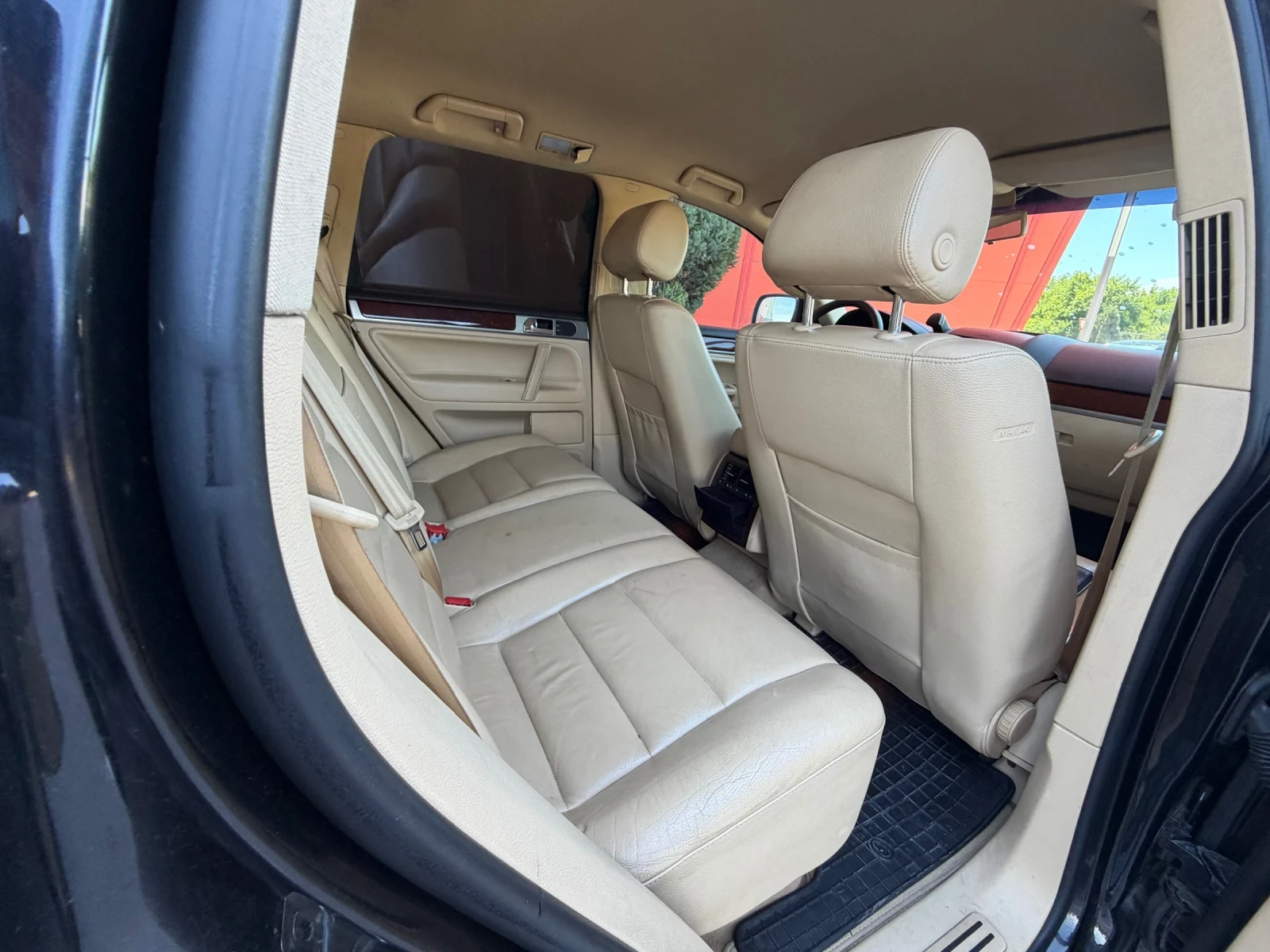 VW Touareg 3.0TDI* НА* ПРУЖИНИ* КОжа, снимка 9 - Автомобили и джипове - 54564755