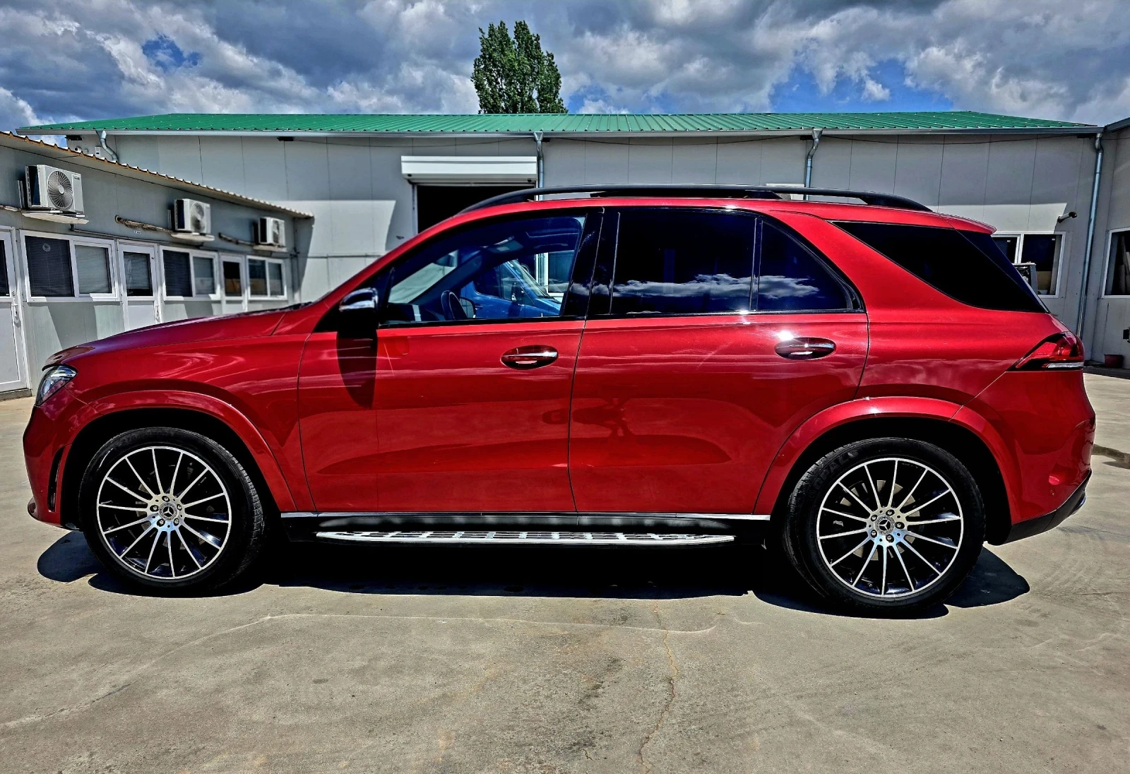 Mercedes-Benz GLE 450 AMG 4MATIC | AMG Line | EQ BOOST| 9G-Tronic| BURMESTER, снимка 8 - Автомобили и джипове - 54669269