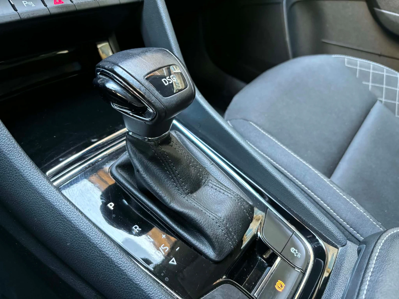 Skoda Karoq 1, 5 TSI 7DSG, снимка 12 - Автомобили и джипове - 55631630