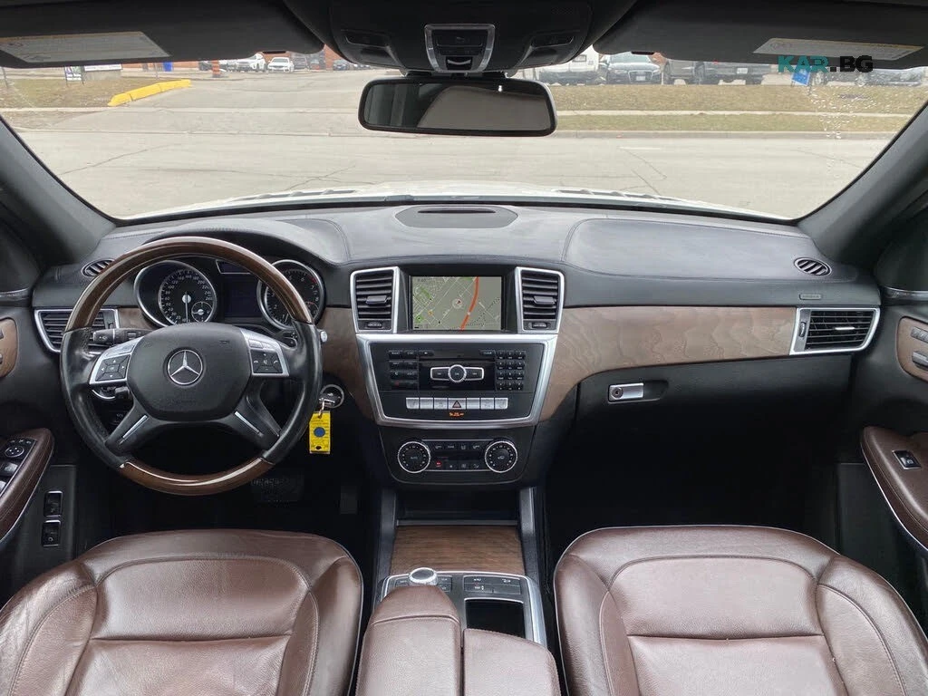 Mercedes-Benz GL 450 AMG* PANO* 360* 7МЕСТА* ПОДГРЕВ* М.ТОЧКА, снимка 13 - Автомобили и джипове - 55742621