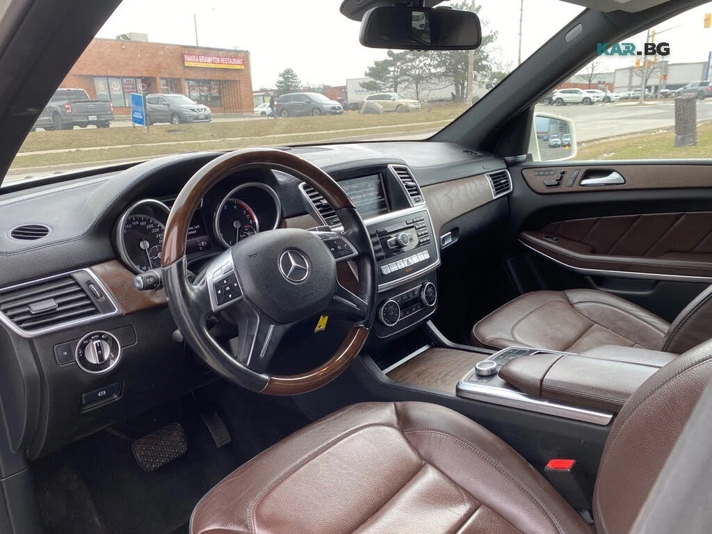 Mercedes-Benz GL 450 AMG* PANO* 360* 7МЕСТА* ПОДГРЕВ* М.ТОЧКА, снимка 12 - Автомобили и джипове - 55742621