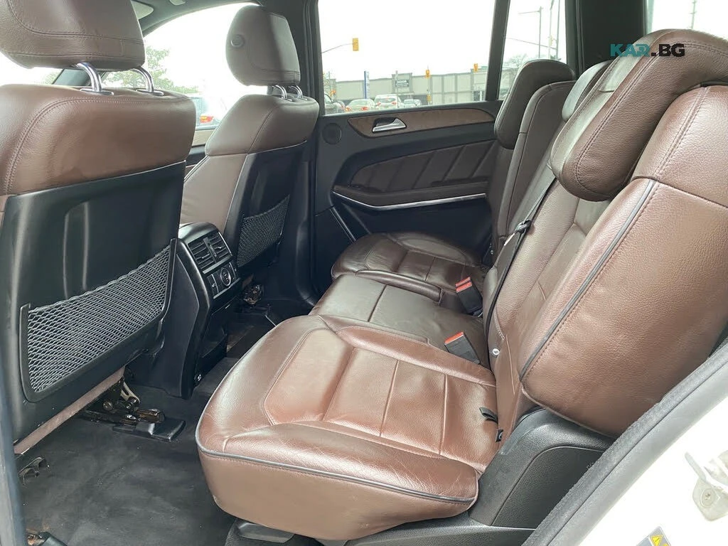 Mercedes-Benz GL 450 AMG* PANO* 360* 7МЕСТА* ПОДГРЕВ* М.ТОЧКА, снимка 14 - Автомобили и джипове - 55742621