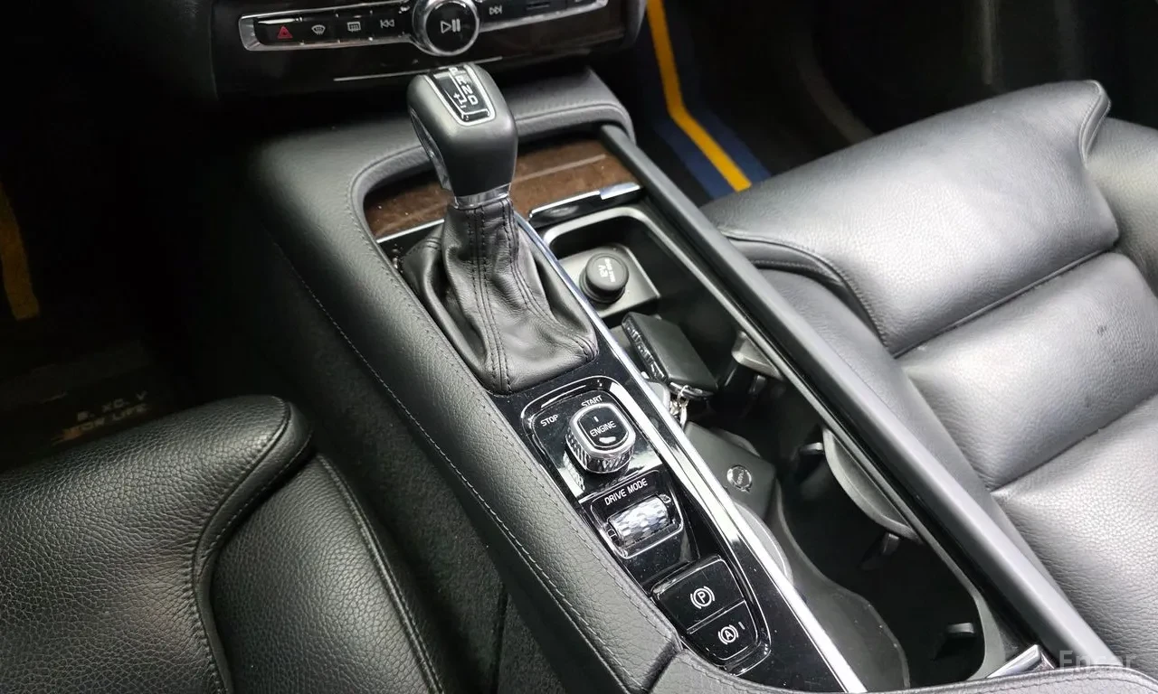 Volvo Xc90 ПОДГРЕВ* ПАНО* КАМЕРА* , снимка 11 - Автомобили и джипове - 56705488