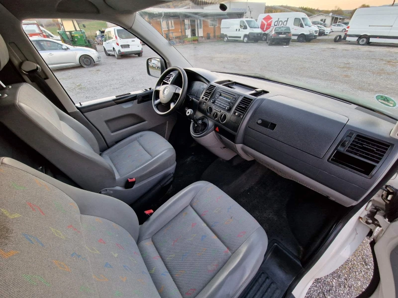 VW T5 2.5, снимка 11 - Бусове и автобуси - 47729140