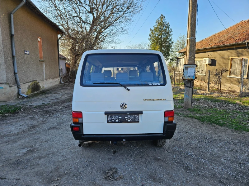 VW Transporter 2.4D Caravelle, снимка 9 - Бусове и автобуси - 49587090