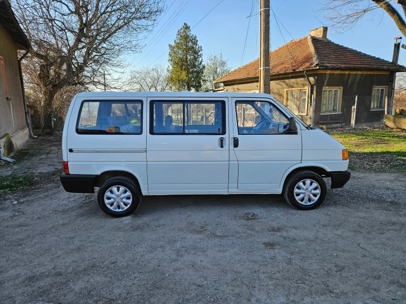 VW Transporter 2.4D Caravelle, снимка 2 - Бусове и автобуси - 49587090