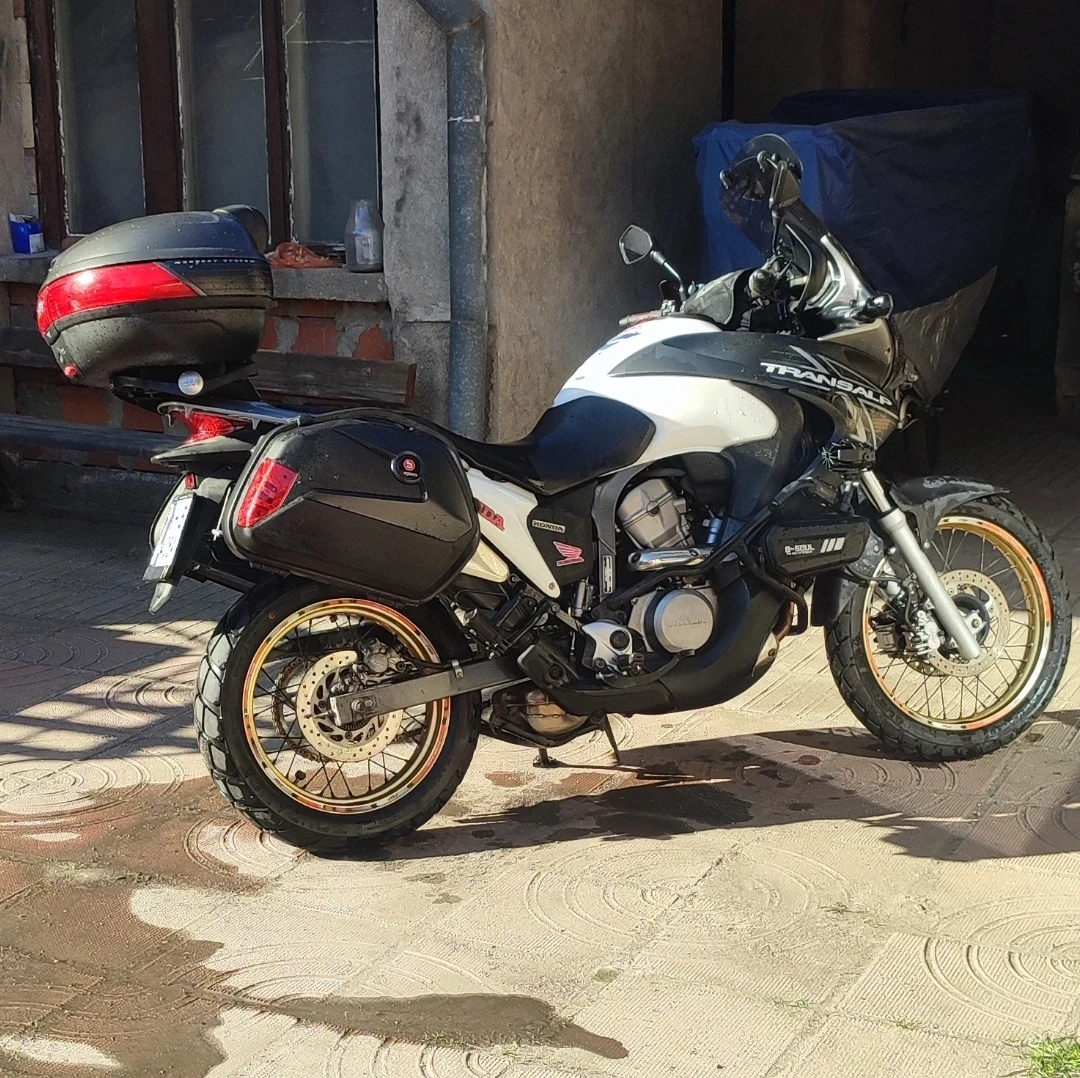 Honda Xlv 700i, снимка 2 - Мотоциклети и мототехника - 53436744