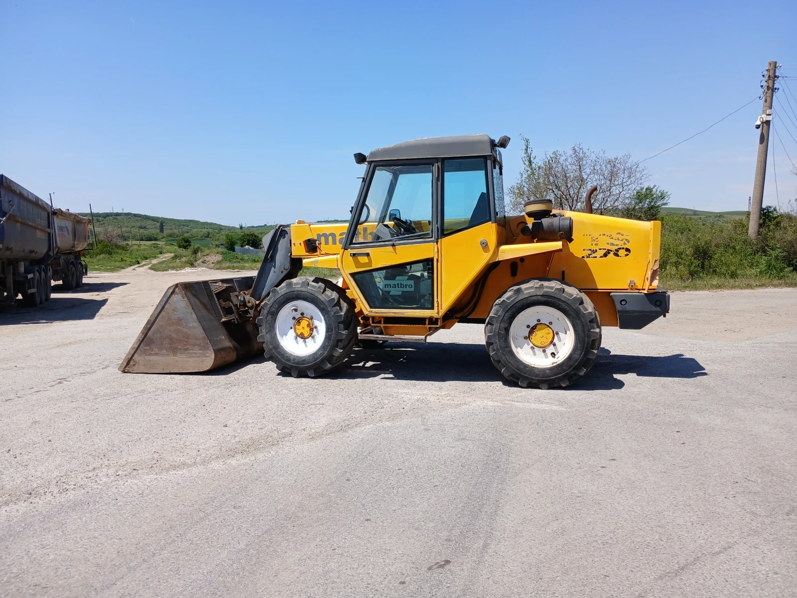 Телескопичен товарач Matbro TS270 - изображение 4