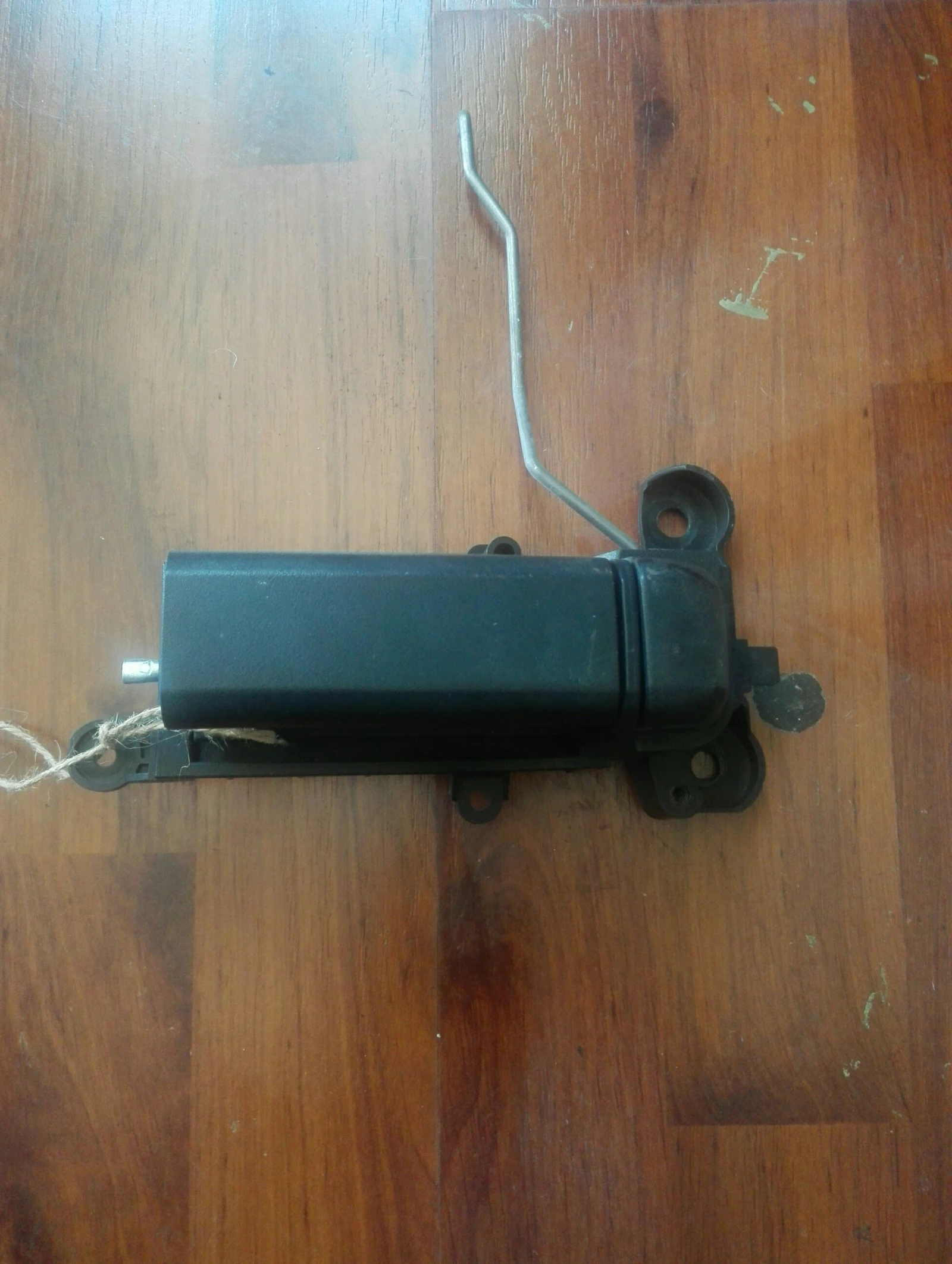 Дръжка врата вътрешна задна лява Мазда 5