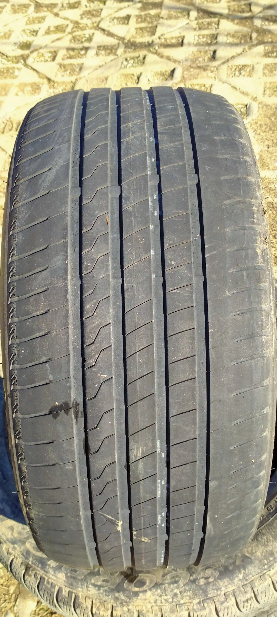 ���� 245/40R18 | Mobile.bg � ����������� 1