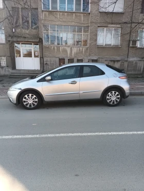 Honda Civic 1.8i 140кс, снимка 3