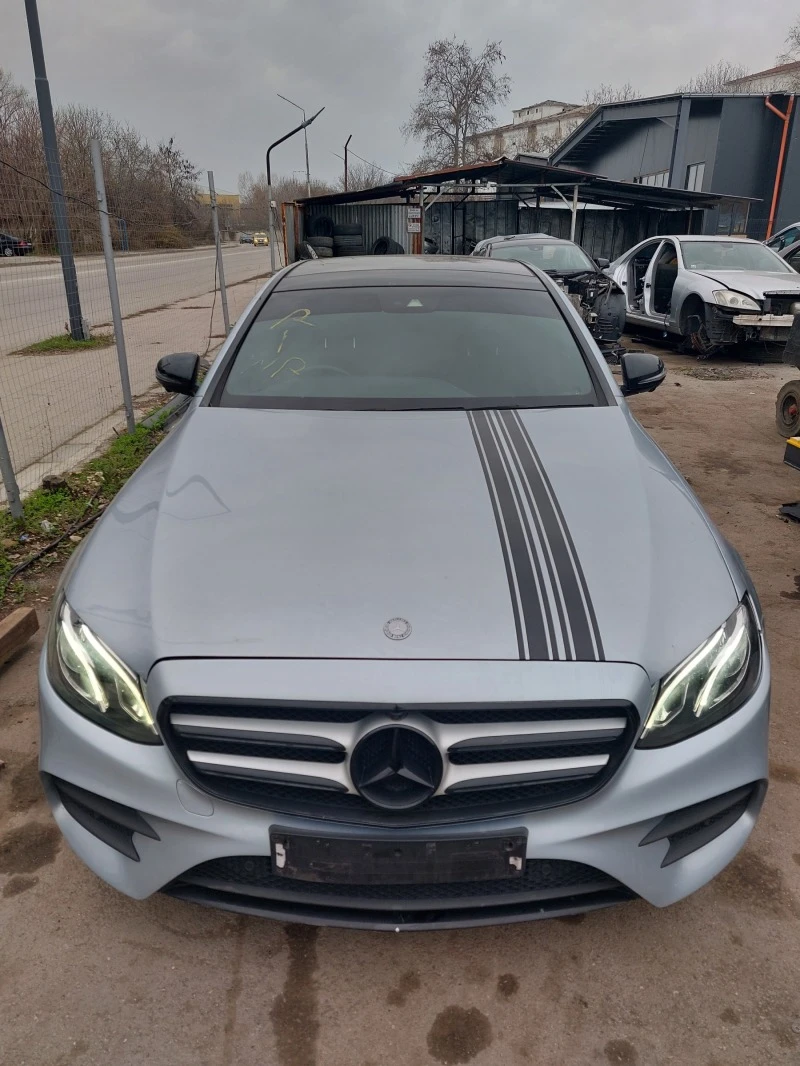 Mercedes-Benz E 220 d W213 AMG Пакет, снимка 1 - Автомобили и джипове - 44725509