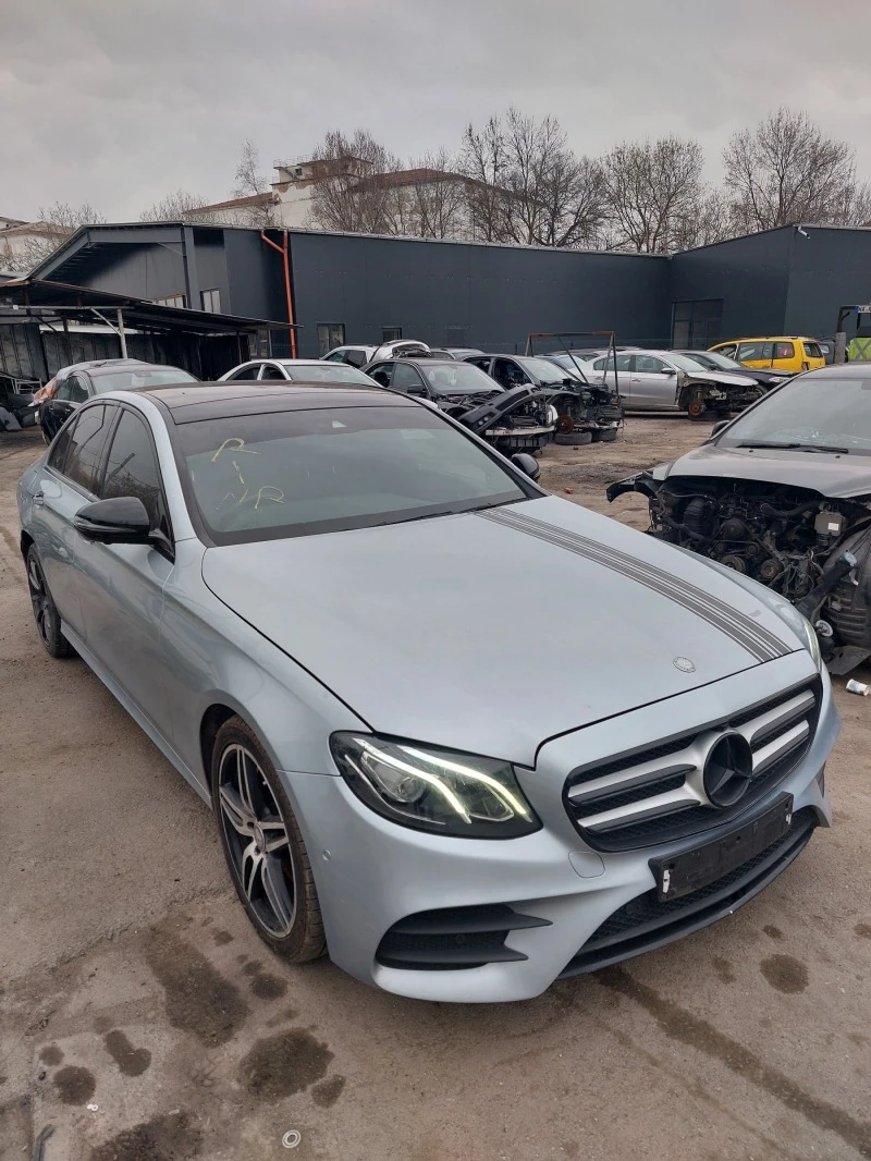 Mercedes-Benz E 220 d W213 AMG Пакет, снимка 4 - Автомобили и джипове - 44725509