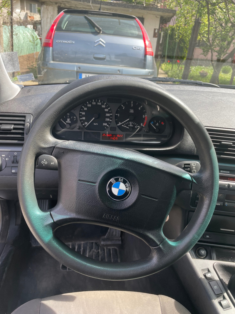 BMW 320, снимка 7 - Автомобили и джипове - 46393173
