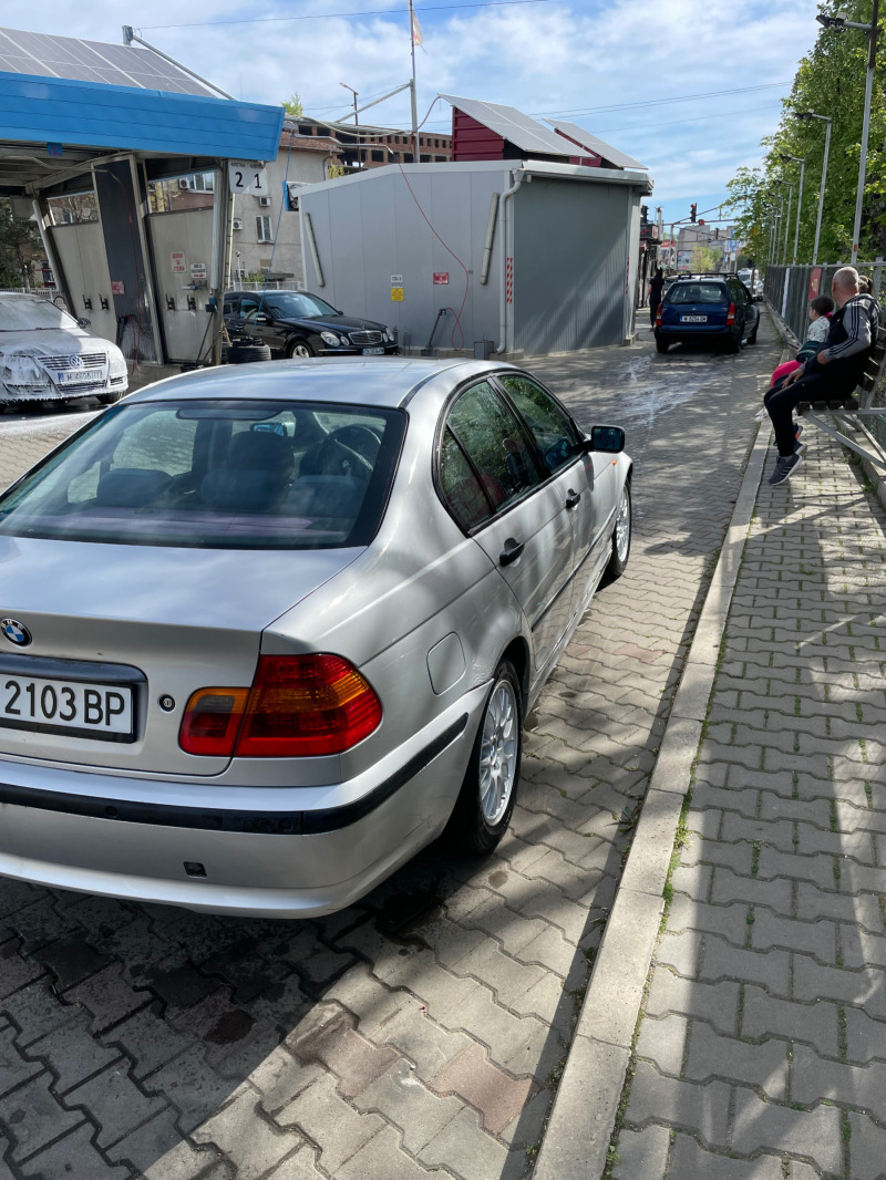 BMW 320, снимка 12 - Автомобили и джипове - 46393173