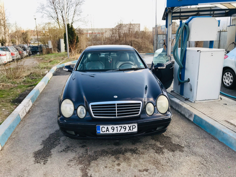 Mercedes-Benz CLK, снимка 1 - Автомобили и джипове - 46409558