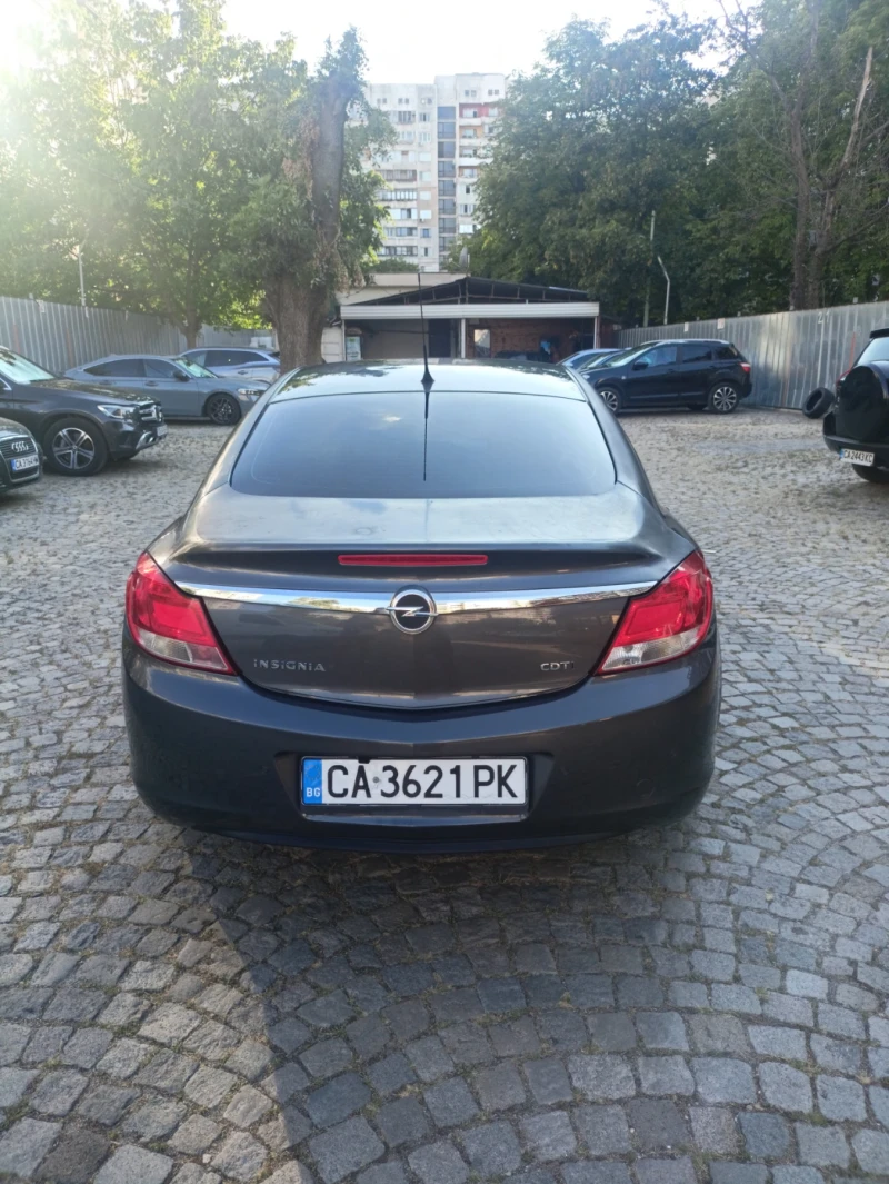 Opel Insignia, снимка 3 - Автомобили и джипове - 47426400