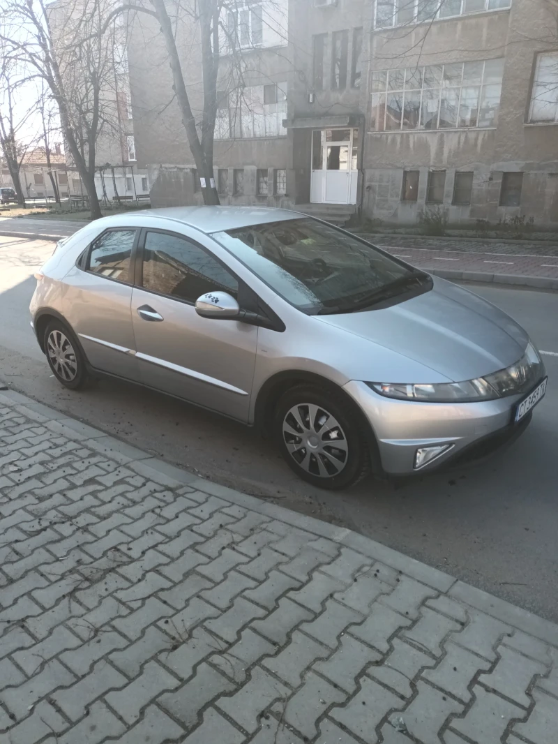 Honda Civic 1.8i 140кс, снимка 8 - Автомобили и джипове - 49359575