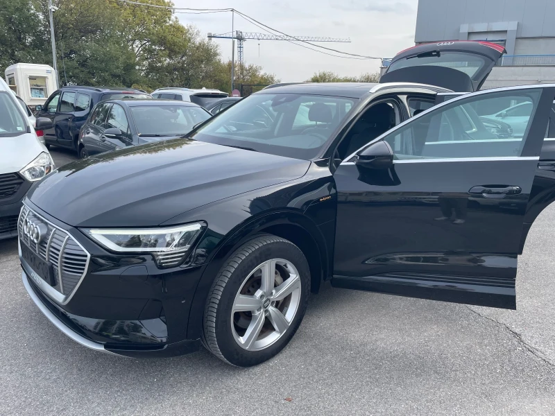 Audi E-Tron 50 Quattro, снимка 16 - Автомобили и джипове - 52743800