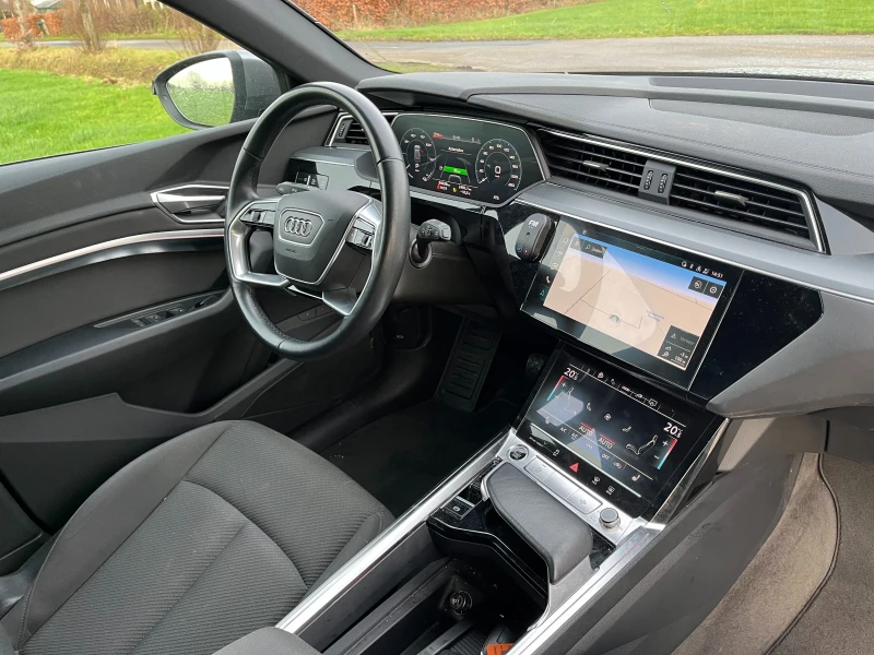 Audi E-Tron 50 SOH 94% Shadiw Line, снимка 13 - Автомобили и джипове - 53092976