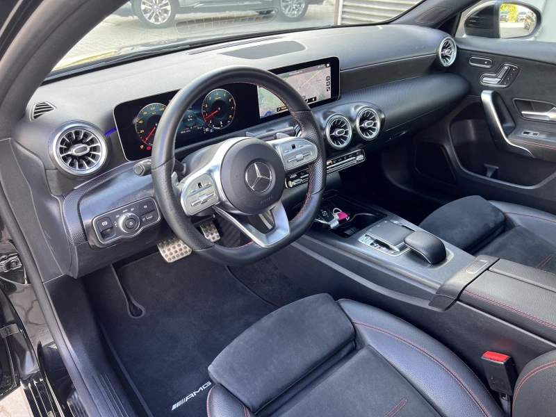 Mercedes-Benz A 250 4-Matic* AMG-Line* CarPlay* Keyless* Distronic, снимка 7 - Автомобили и джипове - 52498300
