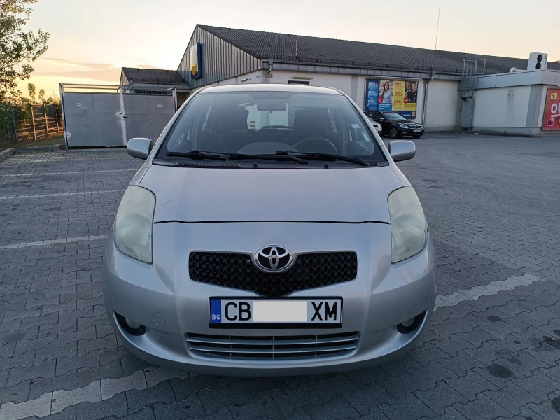 Toyota Yaris 1.3i, 87 к.с., снимка 7 - Автомобили и джипове - 52472875