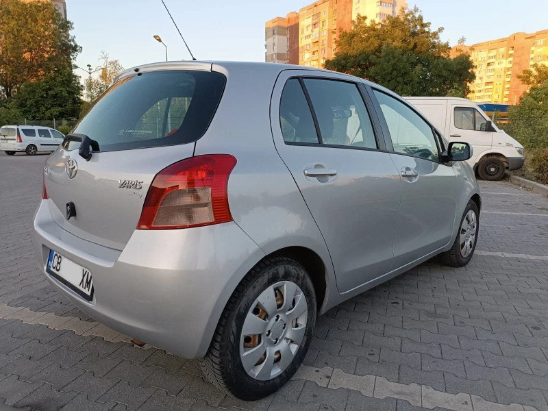 Toyota Yaris 1.3i, 87 к.с., снимка 6 - Автомобили и джипове - 52472875