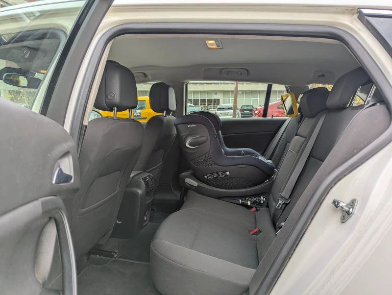 Opel Insignia, снимка 13 - Автомобили и джипове - 52337267