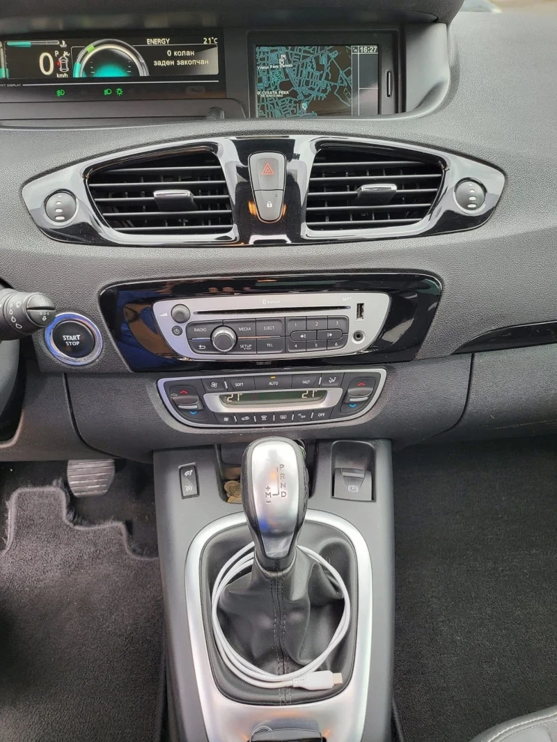 Renault Grand scenic 2.0dci Верига Автоматик Limited BOSSE 150kc, снимка 17 - Автомобили и джипове - 52828195