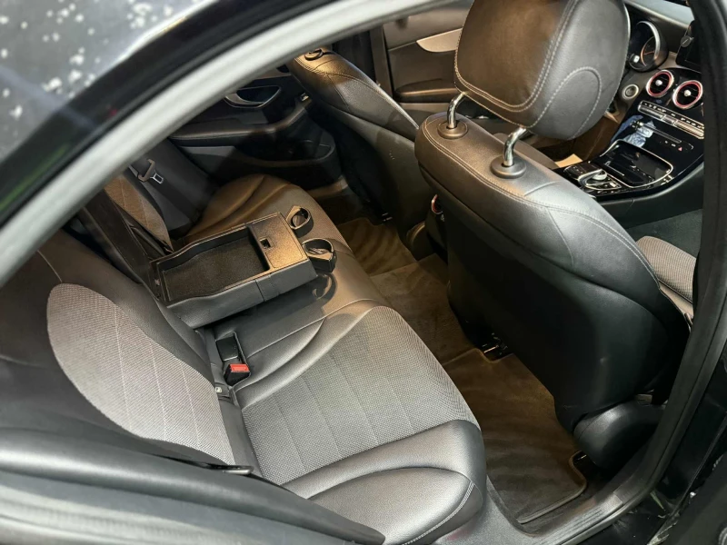 Mercedes-Benz C 220, снимка 12 - Автомобили и джипове - 53145617
