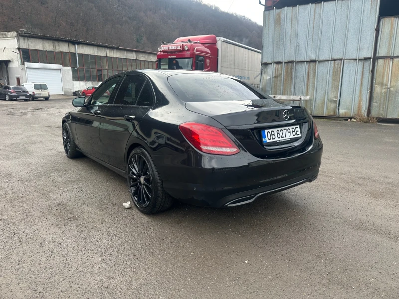 Mercedes-Benz C 220, снимка 3 - Автомобили и джипове - 53145617