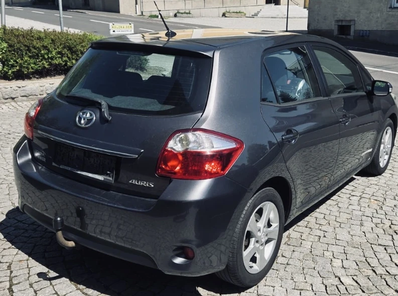 Toyota Auris 2.0D4D - изображение 8