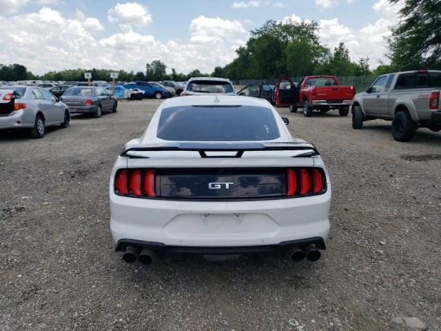 Ford Mustang 5.0L 8 Rear-wheel drive - изображение 8