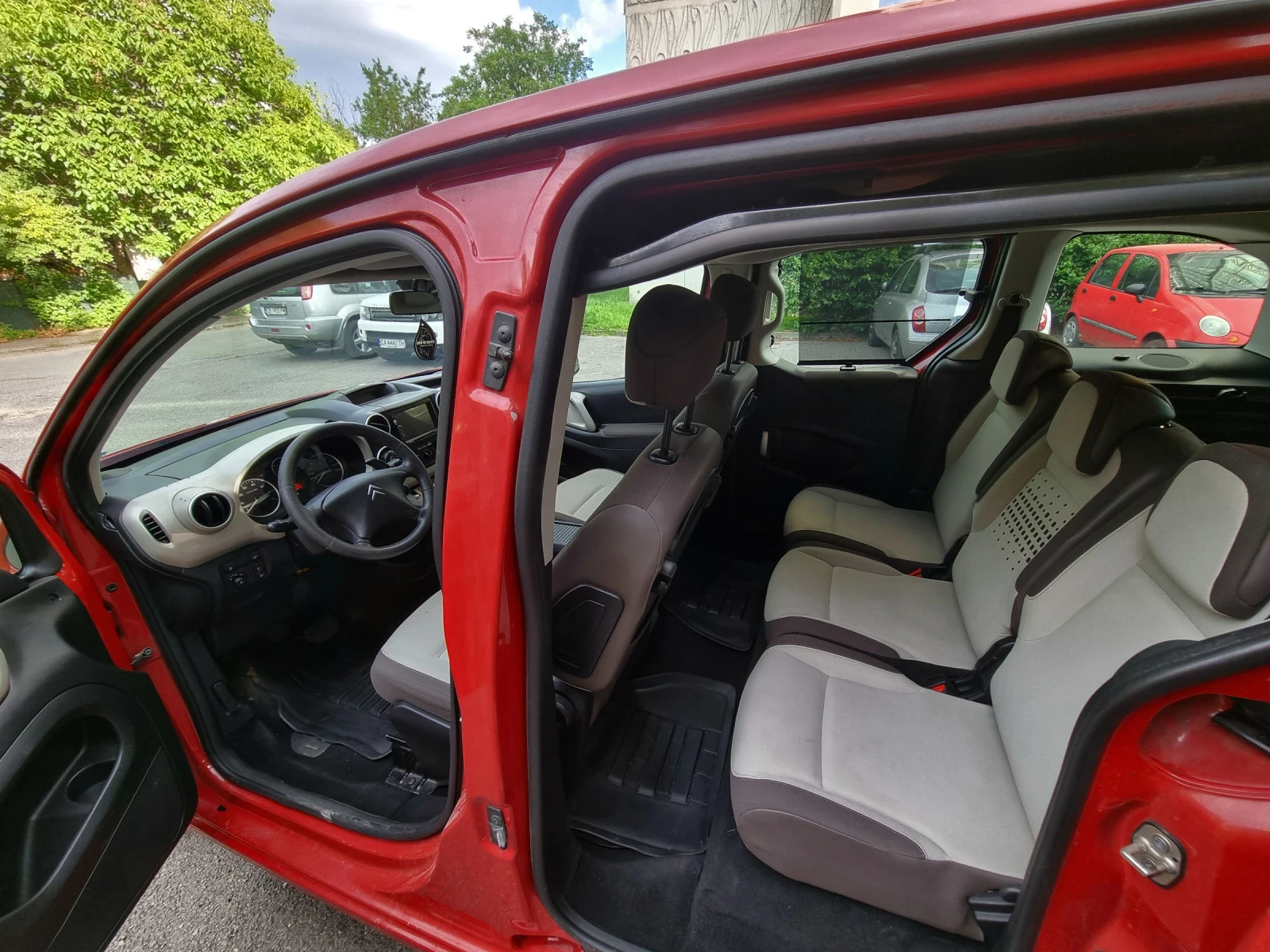 Citroen Berlingo 1.6 hdi AVTOMAT  - изображение 9