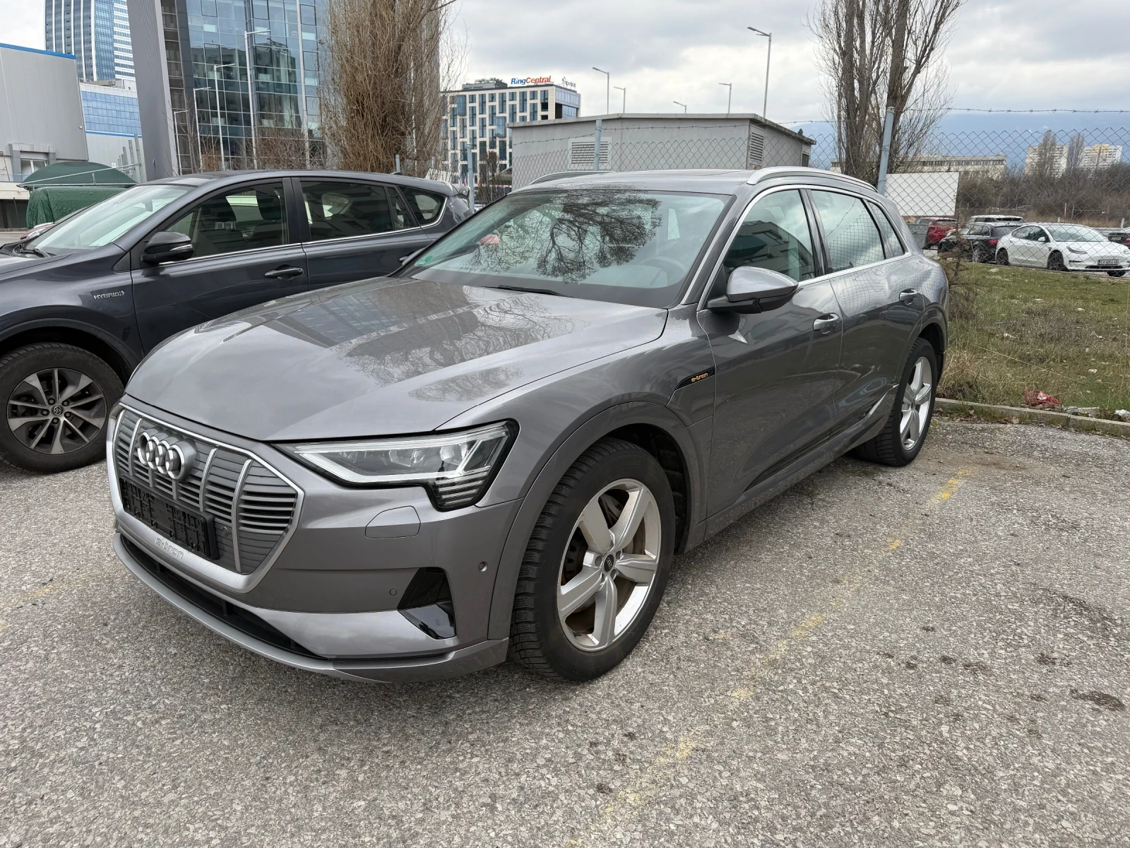 Audi E-Tron 94%SOH/МатриченLED/Пано/Камера/Амбиетно/Кожа