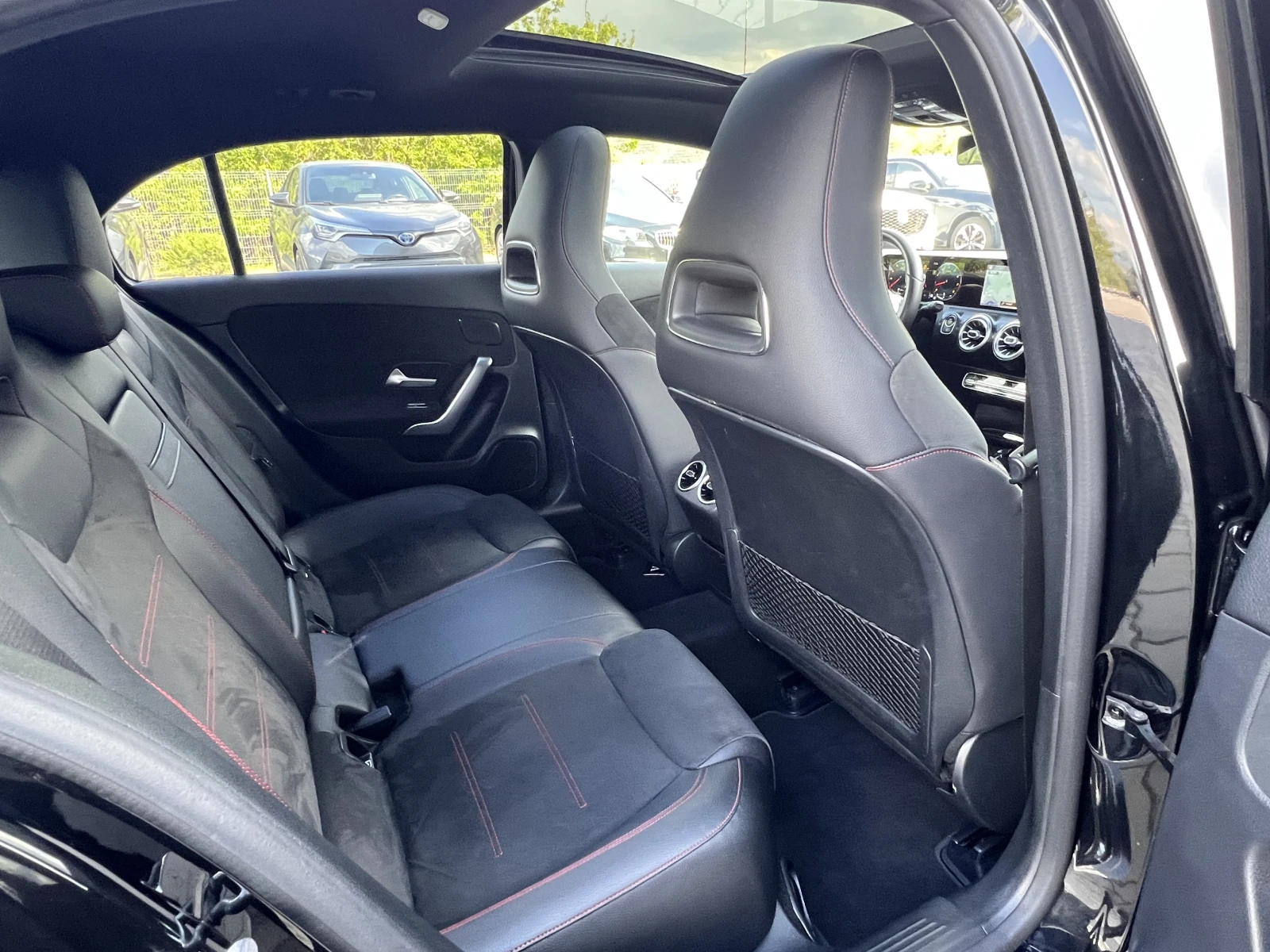 Mercedes-Benz A 250 4-Matic* AMG-Line* CarPlay* Keyless* SWISS - изображение 10