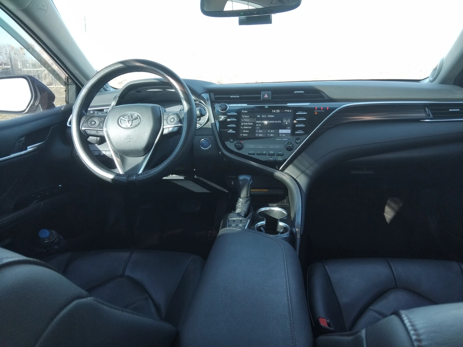 Toyota Camry XLE - изображение 8