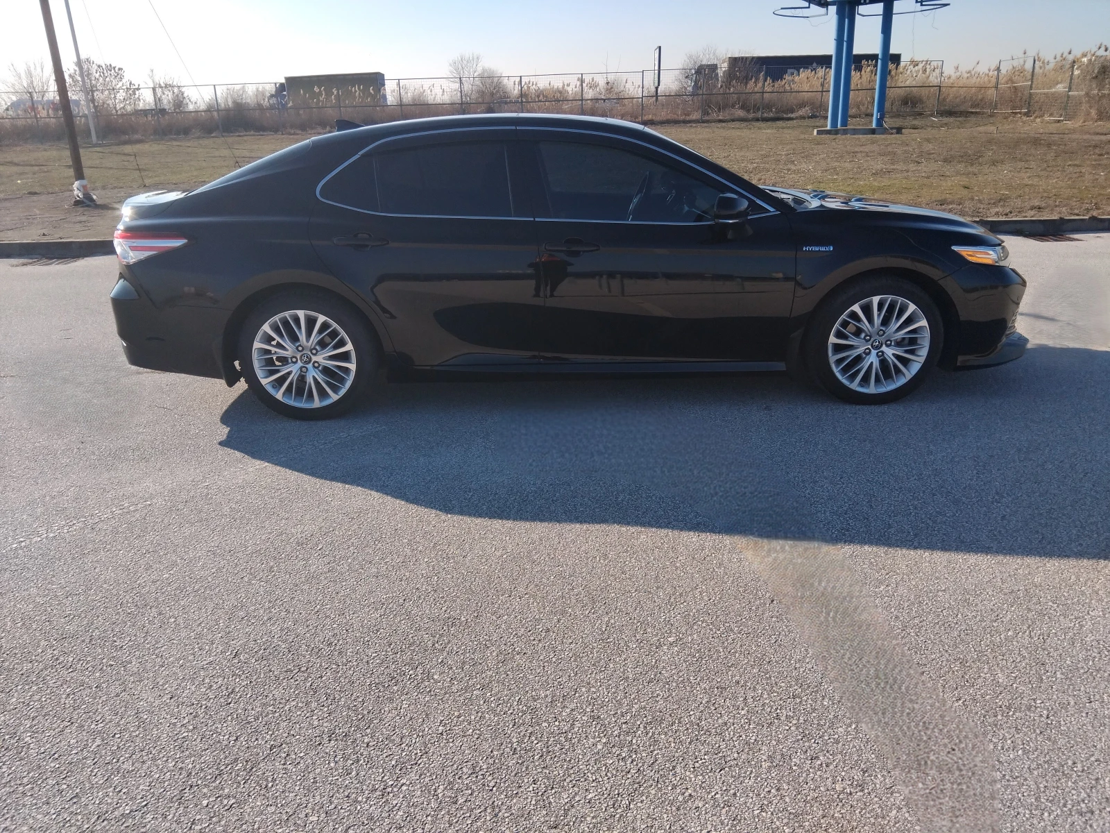 Toyota Camry XLE - изображение 3