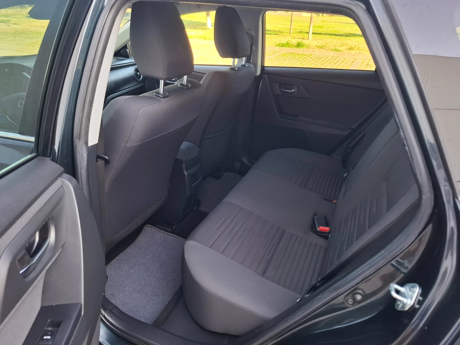 Toyota Auris 1.4D4D Face Lift Navi Камера - изображение 8