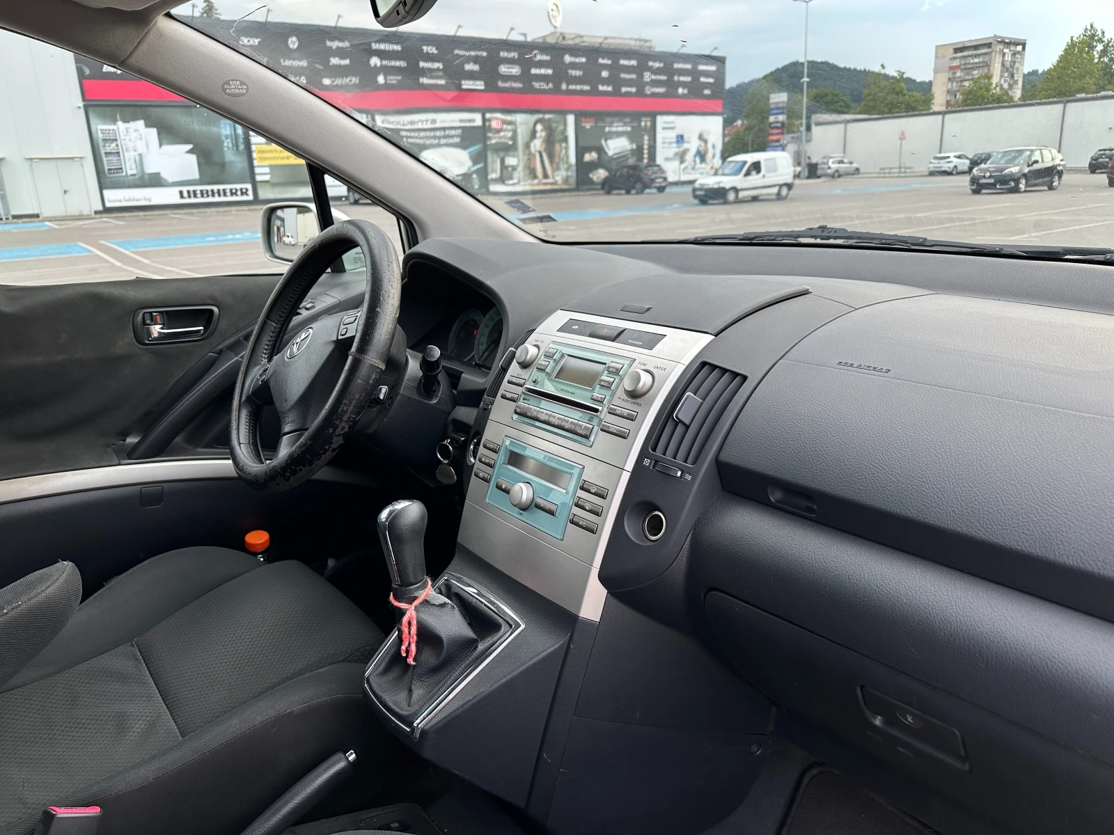 Toyota Corolla verso Verso II 2.2 D-4D (136 Hp) - изображение 6
