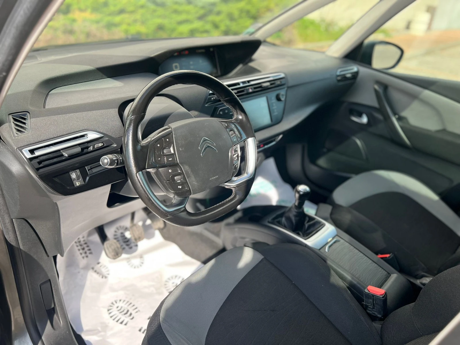 Citroen Grand C4 Picasso 2.0HDI Лизинг през Уникредит по 290 лева на месец - изображение 9