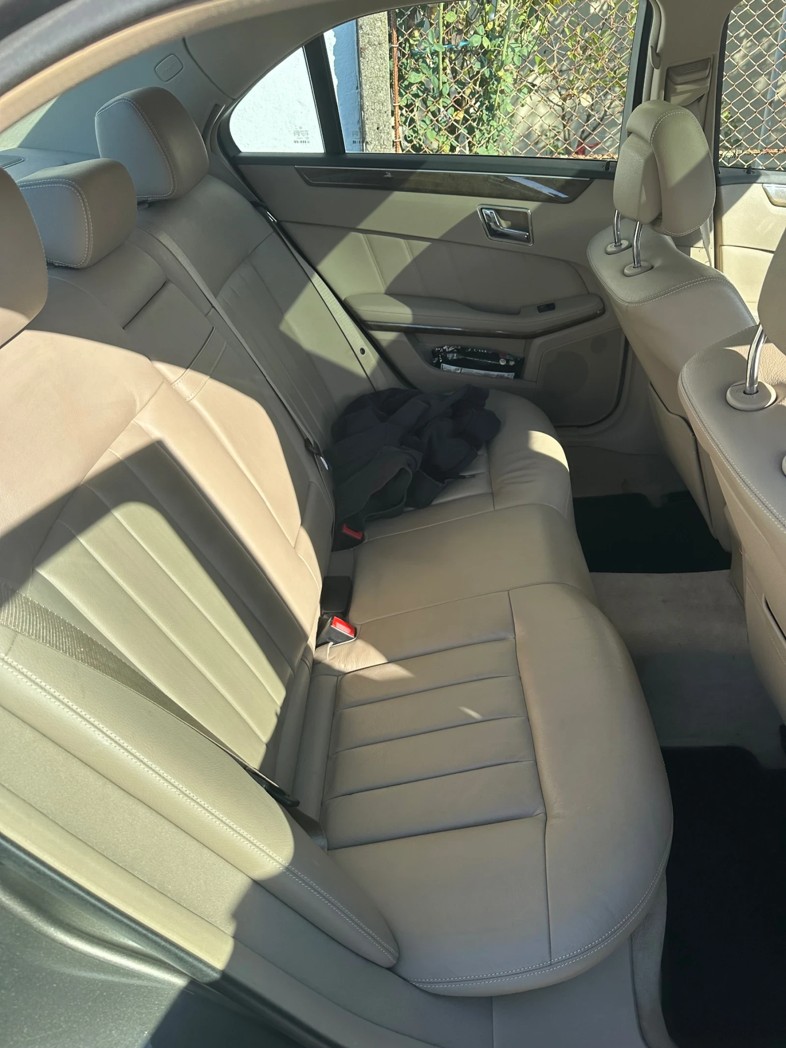 Mercedes-Benz E 250  - изображение 8