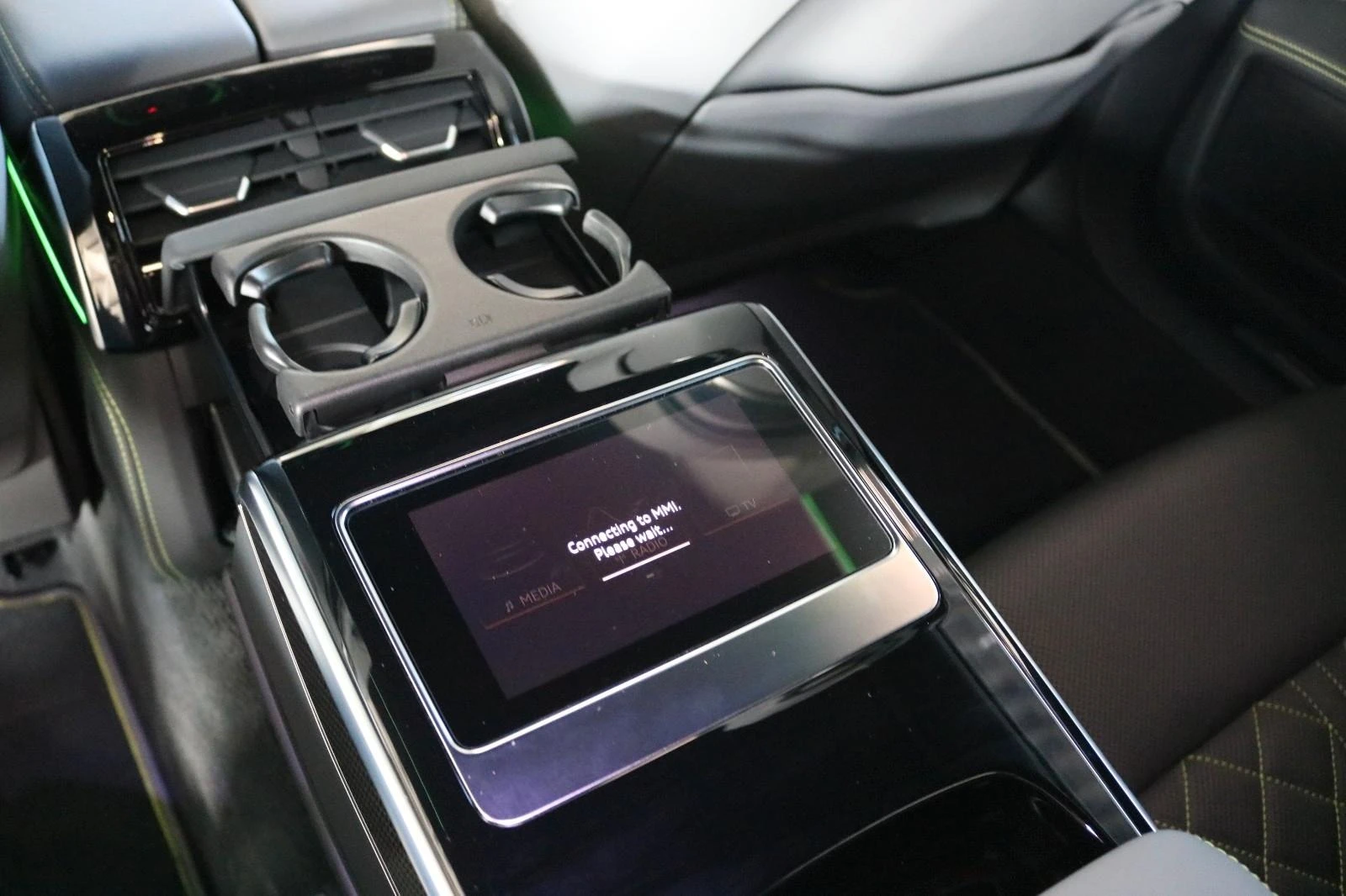 Audi A8 60 TFSI/S-LINE/AUDI EXCLUSIVE/B&O 3D/HEAD UP/360/ | Mobile.bg � ����������� 17